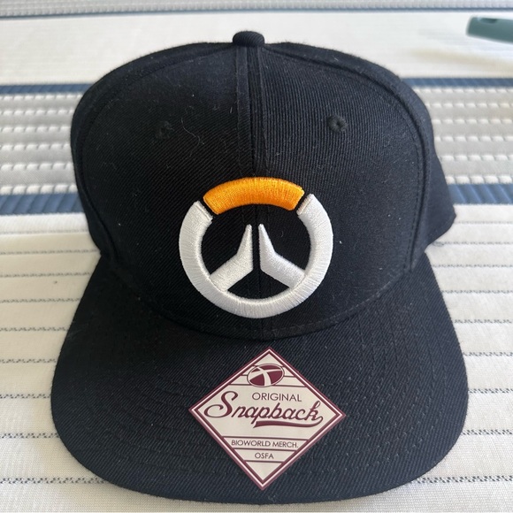 Men’s Overwatch SnapBack One Fit Size Never Worn - Picture 2 of 4